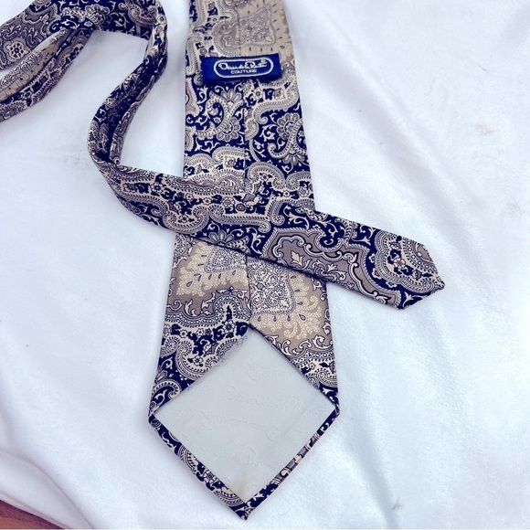 Handsome Vintage Oscar del la RENTA - Picture 2 of 5